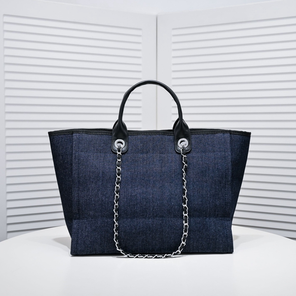 シャネルバッグ側面デザイン